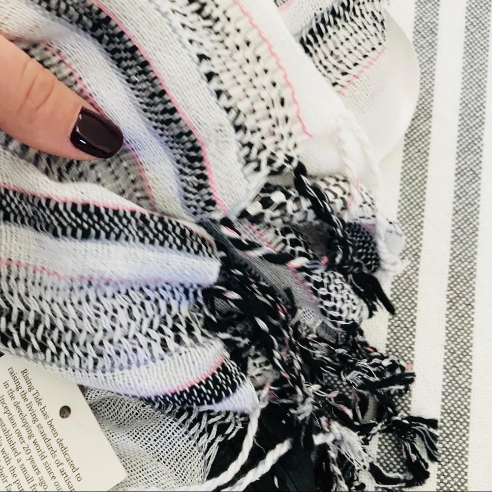 Rising Tide Lightweight Metallic Stripe Scarf NWT - Picture 6 of 9